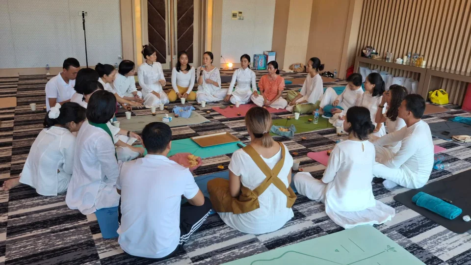 Vòng tròn chia sẻ tại Yogi's Day
